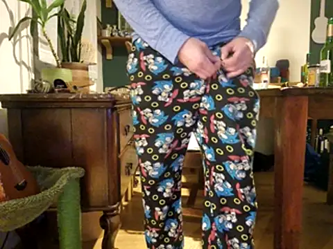 Snapshot of stavroun chatting on November 2025 12:44:01 AM stavroun online show from November 2025 12:44:01 AM