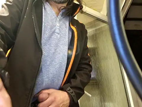 Snapshot of stavroun chatting on December 2025 10:37:02 PM stavroun online show from December 2025 10:37:02 PM