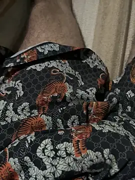 Snapshot of smithrosinha chatting on April 2026 05:40:02 AM smithrosinha online show from April 2026 05:40:02 AM