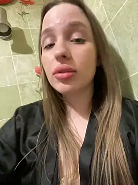 Snapshot of EdnaBradley chatting on March 2025 08:22:01 PM EdnaBradley online show from March 2025 08:22:01 PM