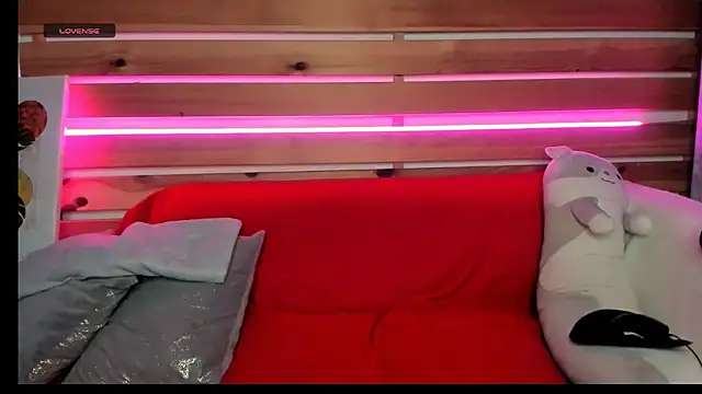 Nora Adamss online show from October 2025 07:19:01 AM