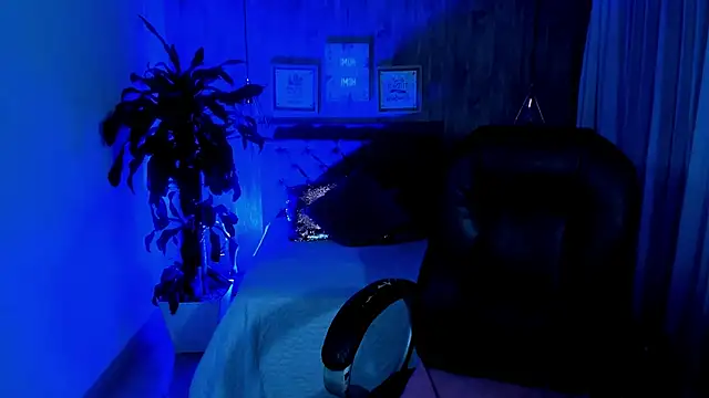 Xisu  online show from January 2025 06:49:02 AM