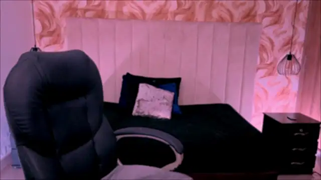 Snapshot of Xisu_ chatting on April 2026 04:39:01 AM Xisu online show from April 2026 04:39:01 AM