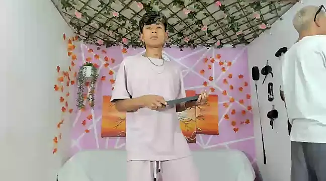 Snapshot of Fresahot2005 chatting on March 2025 12:00:01 AM Fresahot2005 online show from March 2025 12:00:01 AM