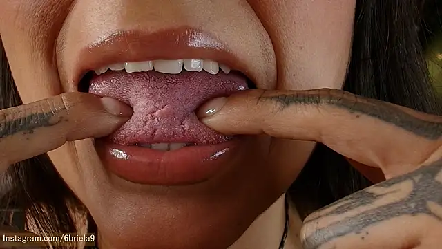 Snapshot of 6Briela9_ chatting on March 2026 05:54:01 PM 6Briela9 online show from March 2026 05:54:01 PM