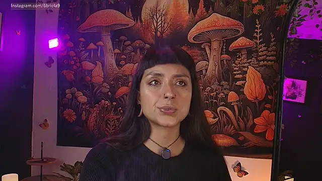 Snapshot of 6Briela9_ chatting on April 2026 05:47:02 AM 6Briela9 online show from April 2026 05:47:02 AM