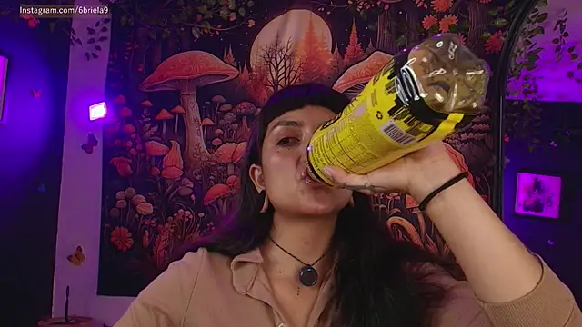 Snapshot of 6Briela9_ chatting on April 2026 06:25:01 AM 6Briela9 online show from April 2026 06:25:01 AM