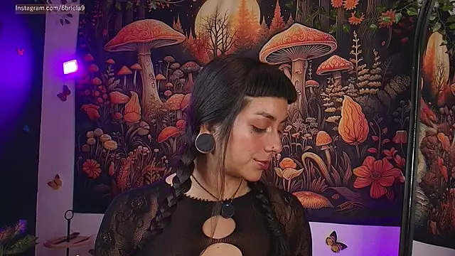 Snapshot of 6Briela9_ chatting on April 2026 01:59:01 AM 6Briela9 online show from April 2026 01:59:01 AM