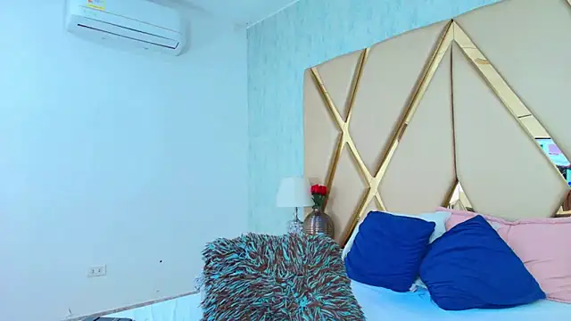 NicoleEsposito online show from January 2025 08:13:01 AM