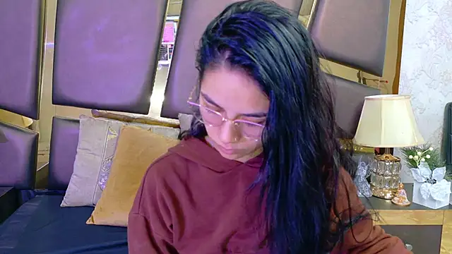 NicoleEsposito online show from February 2026 12:39:02 PM