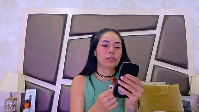 NicoleEsposito online show from June 2026 01:00:02 PM