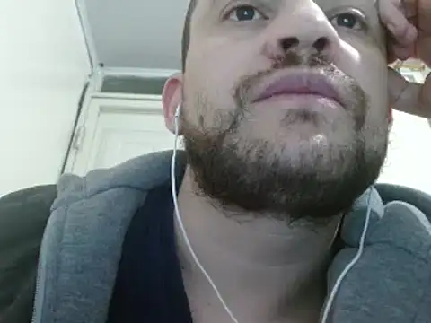 Snapshot of camiloking1720 chatting on December 2024 03:10:02 AM camiloking1720 online show from December 2024 03:10:02 AM