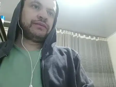 Snapshot of camiloking1720 chatting on December 2024 03:14:02 AM camiloking1720 online show from December 2024 03:14:02 AM