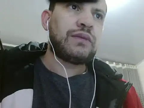 Snapshot of camiloking1720 chatting on January 2025 04:39:02 AM camiloking1720 online show from January 2025 04:39:02 AM