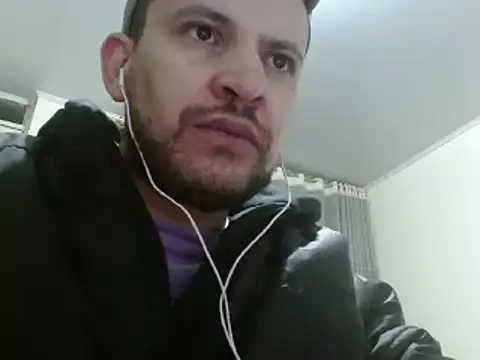 Snapshot of camiloking1720 chatting on January 2025 02:48:01 AM camiloking1720 online show from January 2025 02:48:01 AM