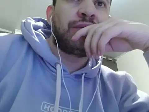 Snapshot of camiloking1720 chatting on February 2025 01:41:02 AM camiloking1720 online show from February 2025 01:41:02 AM