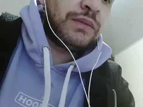 Snapshot of camiloking1720 chatting on February 2025 08:57:01 AM camiloking1720 online show from February 2025 08:57:01 AM