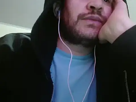 Snapshot of camiloking1720 chatting on February 2025 04:40:01 PM camiloking1720 online show from February 2025 04:40:01 PM