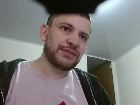 Snapshot of camiloking1720 chatting on February 2025 08:22:01 PM camiloking1720 online show from February 2025 08:22:01 PM