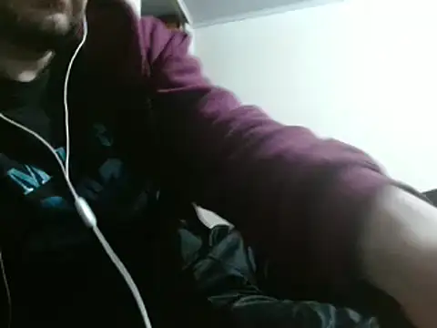 Snapshot of camiloking1720 chatting on February 2025 09:36:02 PM camiloking1720 online show from February 2025 09:36:02 PM