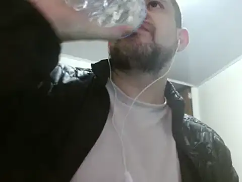 Snapshot of camiloking1720 chatting on February 2025 10:31:01 PM camiloking1720 online show from February 2025 10:31:01 PM