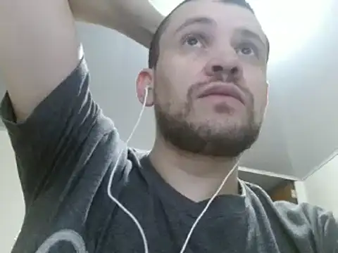 Snapshot of camiloking1720 chatting on February 2025 05:50:01 PM camiloking1720 online show from February 2025 05:50:01 PM