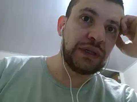 Snapshot of camiloking1720 chatting on February 2025 11:15:02 PM camiloking1720 online show from February 2025 11:15:02 PM