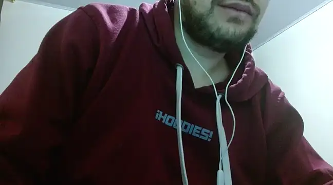 Snapshot of camiloking1720 chatting on March 2025 02:10:01 AM camiloking1720 online show from March 2025 02:10:01 AM