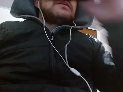 Snapshot of camiloking1720 chatting on September 2025 07:47:01 AM camiloking1720 online show from September 2025 07:47:01 AM