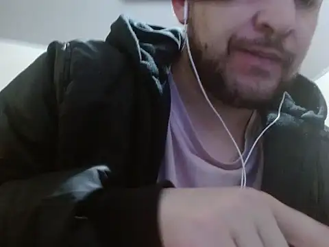 Snapshot of camiloking1720 chatting on October 2025 01:46:01 AM camiloking1720 online show from October 2025 01:46:01 AM