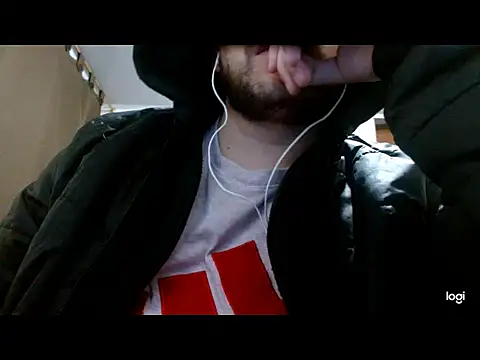 Snapshot of camiloking1720 chatting on October 2025 12:29:01 AM camiloking1720 online show from October 2025 12:29:01 AM