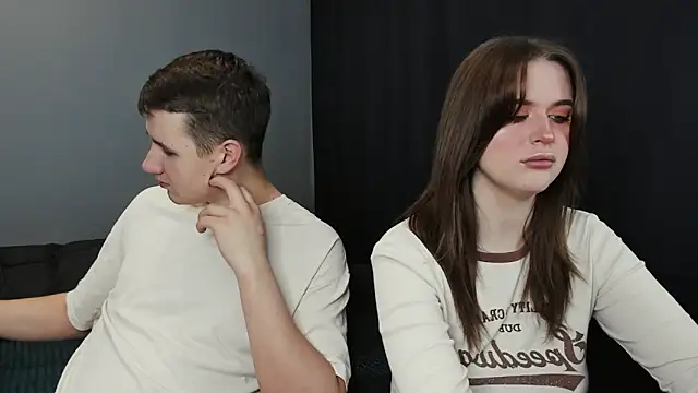 Snapshot of Pinku_kitsune chatting on March 2025 04:28:01 AM Pinku kitsune online show from March 2025 04:28:01 AM