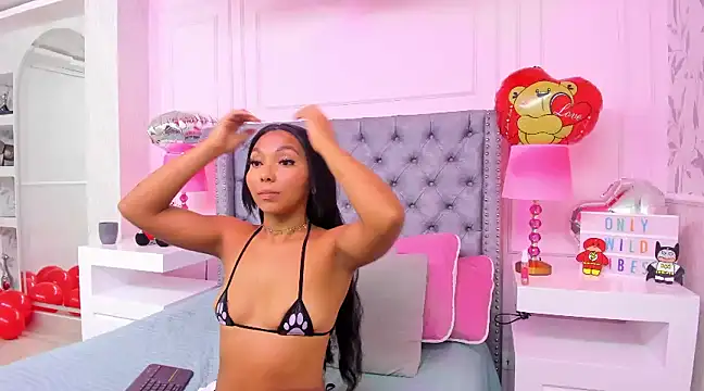 HaileeRoberts online show from February 2025 04:32:01 PM