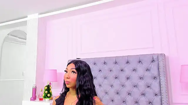 HaileeRoberts online show from November 2025 12:15:02 PM