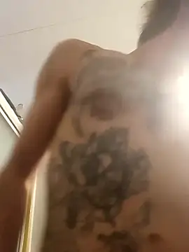 Snapshot of luke_thighwalker2469 chatting on December 2024 05:44:01 PM luke thighwalker2469 online show from December 2024 05:44:01 PM