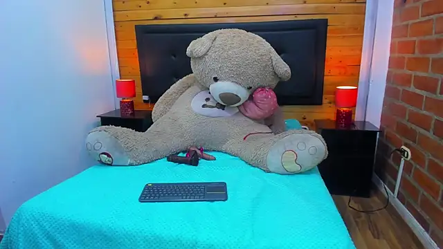 Snapshot of Dulcex69 chatting on March 2025 12:05:02 PM Dulcex69 online show from March 2025 12:05:02 PM