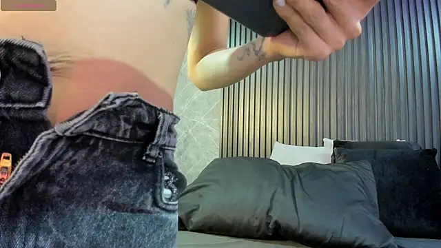 BambiiQueen online show from December 2024 01:03:02 PM