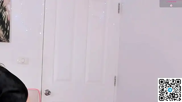 Snapshot of AngelPaull chatting on March 2026 11:04:01 PM AngelPaull online show from March 2026 11:04:01 PM