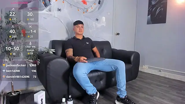 Cristopher strong online show from October 2025 11:08:02 AM