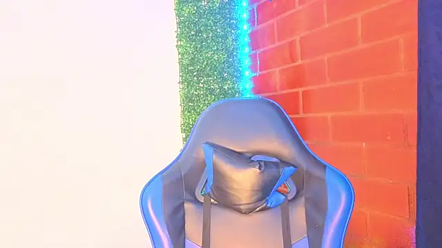 Demitryo online show from March 2026 04:05:02 AM