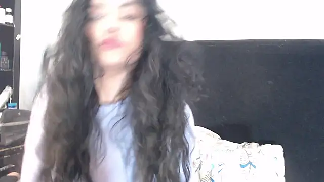 lolaa staars online show from February 2025 03:00:02 AM