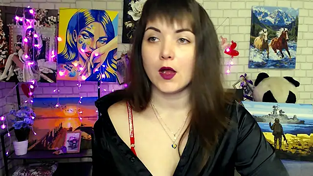 Snapshot of Darina_M_ chatting on February 2026 06:43:02 AM Darina M online show from February 2026 06:43:02 AM