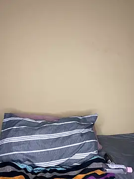 Snapshot of DarkBerry87 chatting on February 2025 05:14:01 PM DarkBerry87 online show from February 2025 05:14:01 PM