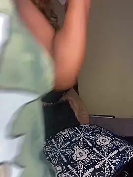 Snapshot of DarkBerry87 chatting on October 2025 12:00:02 AM DarkBerry87 online show from October 2025 12:00:02 AM