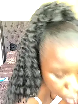 Snapshot of DarkBerry87 chatting on December 2025 05:35:02 AM DarkBerry87 online show from December 2025 05:35:02 AM