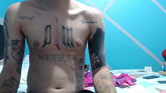 Snapshot of Nanna_and_Balder chatting on October 2025 03:12:02 AM Nanna and Balder online show from October 2025 03:12:02 AM