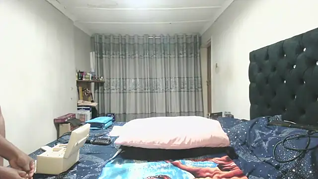 Snapshot of Indianmayaxoxo chatting on November 2025 04:17:02 PM Indianmayaxoxo online show from November 2025 04:17:02 PM