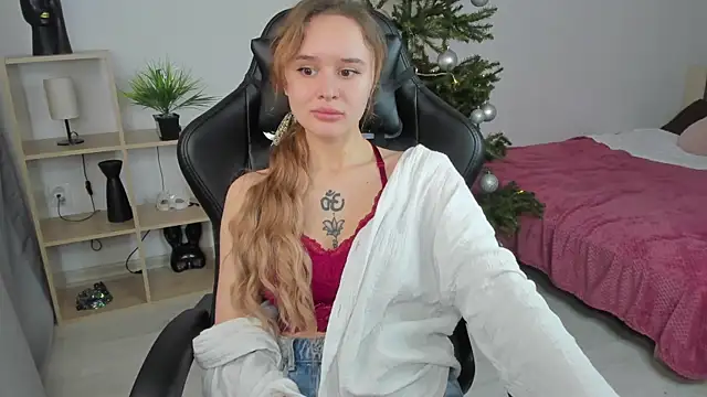 Snapshot of alicexforever chatting on December 2024 07:40:01 AM alicexforever online show from December 2024 07:40:01 AM