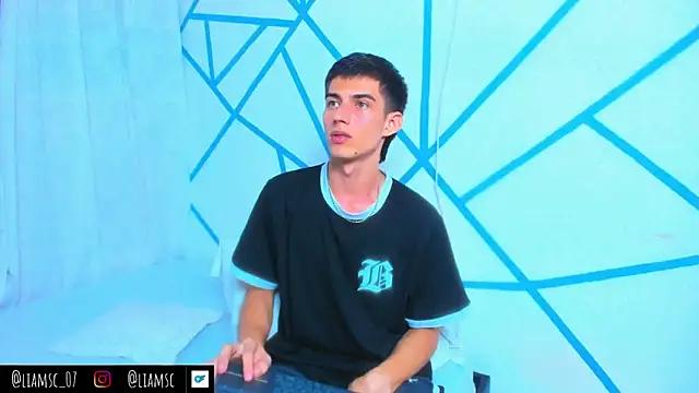 liam scott77 online show from October 2025 07:12:02 PM