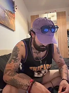 Snapshot of Goosebumps_21 chatting on April 2026 06:42:01 PM Goosebumps 21 online show from April 2026 06:42:01 PM